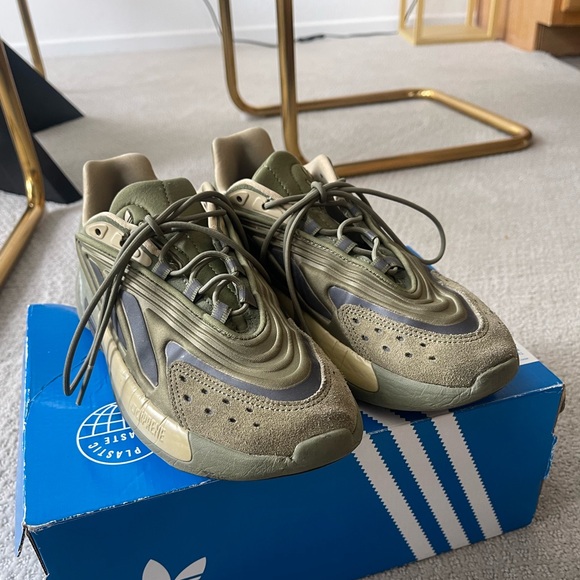 Adidas Green Ozelia Sneakers 💚 - Picture 7 of 7